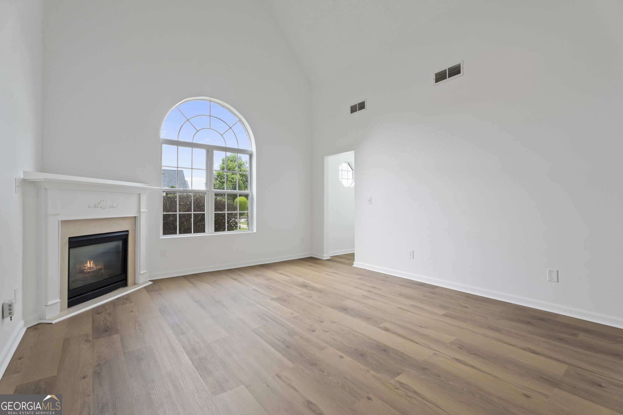1470 Lafayette Square Property Photo 9