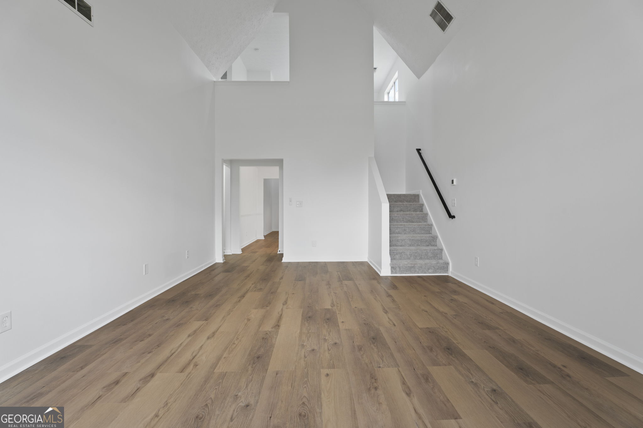 1470 Lafayette Square Property Photo 10