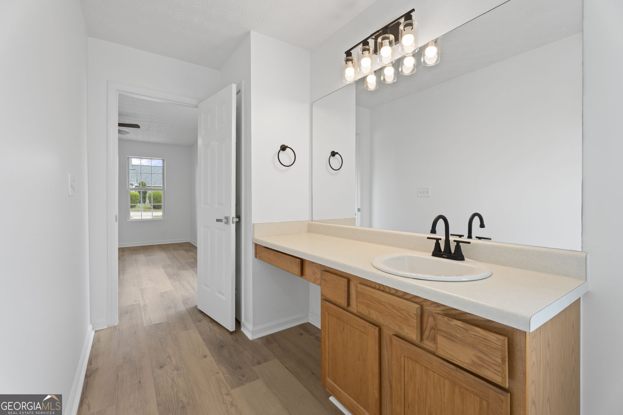 1470 Lafayette Square Property Photo 31