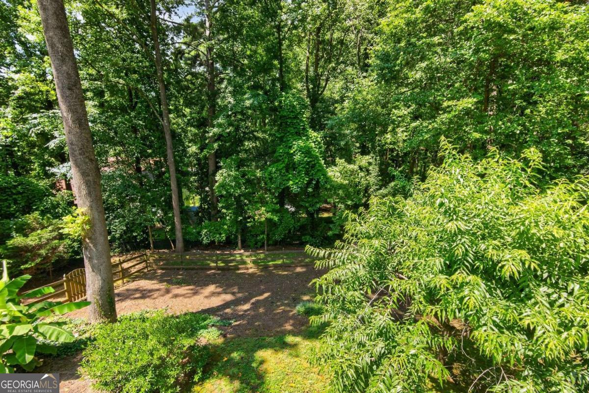 9640 Pine Thicket Way Property Photo 10