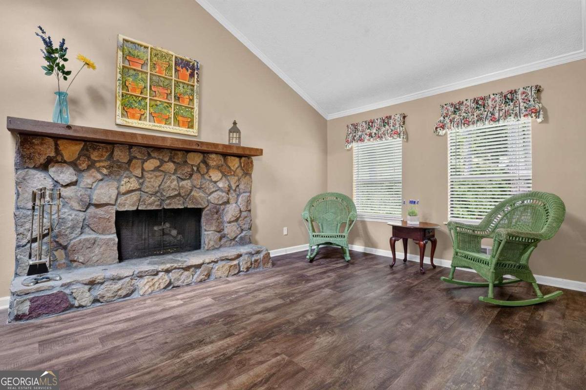 9640 Pine Thicket Way Property Photo 11