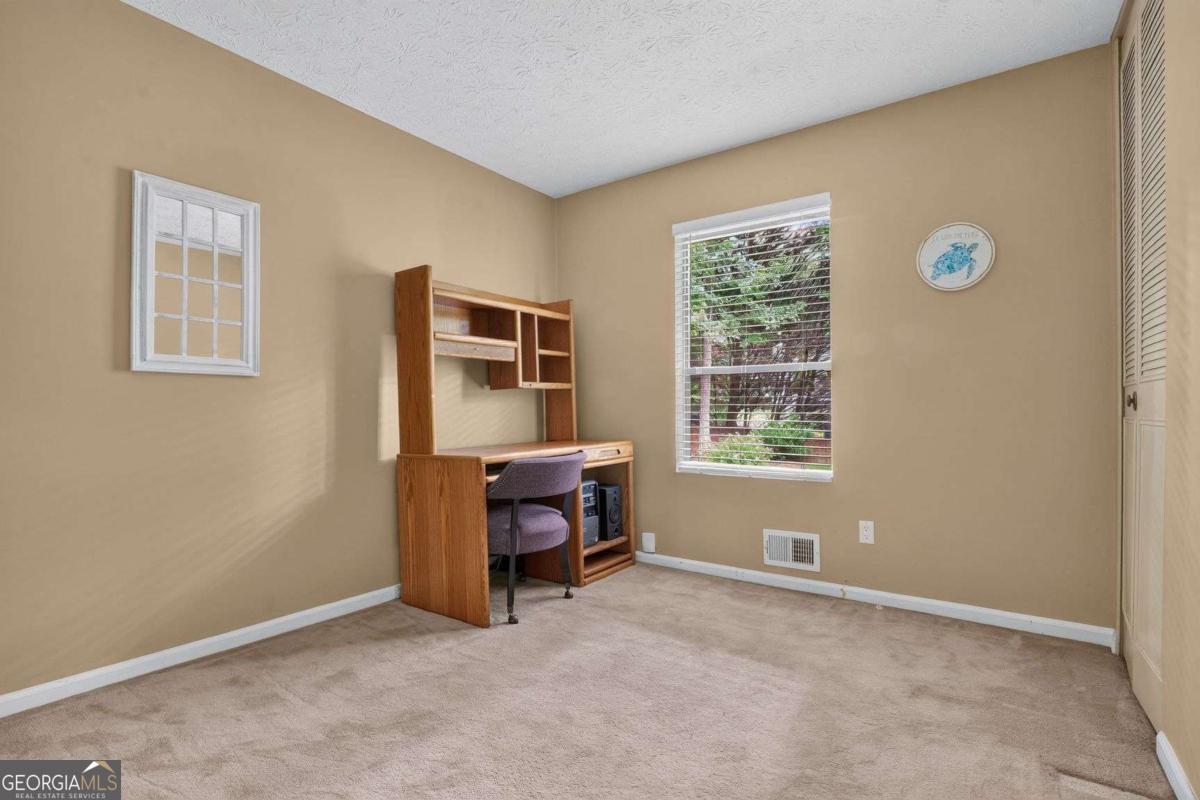9640 Pine Thicket Way Property Photo 18