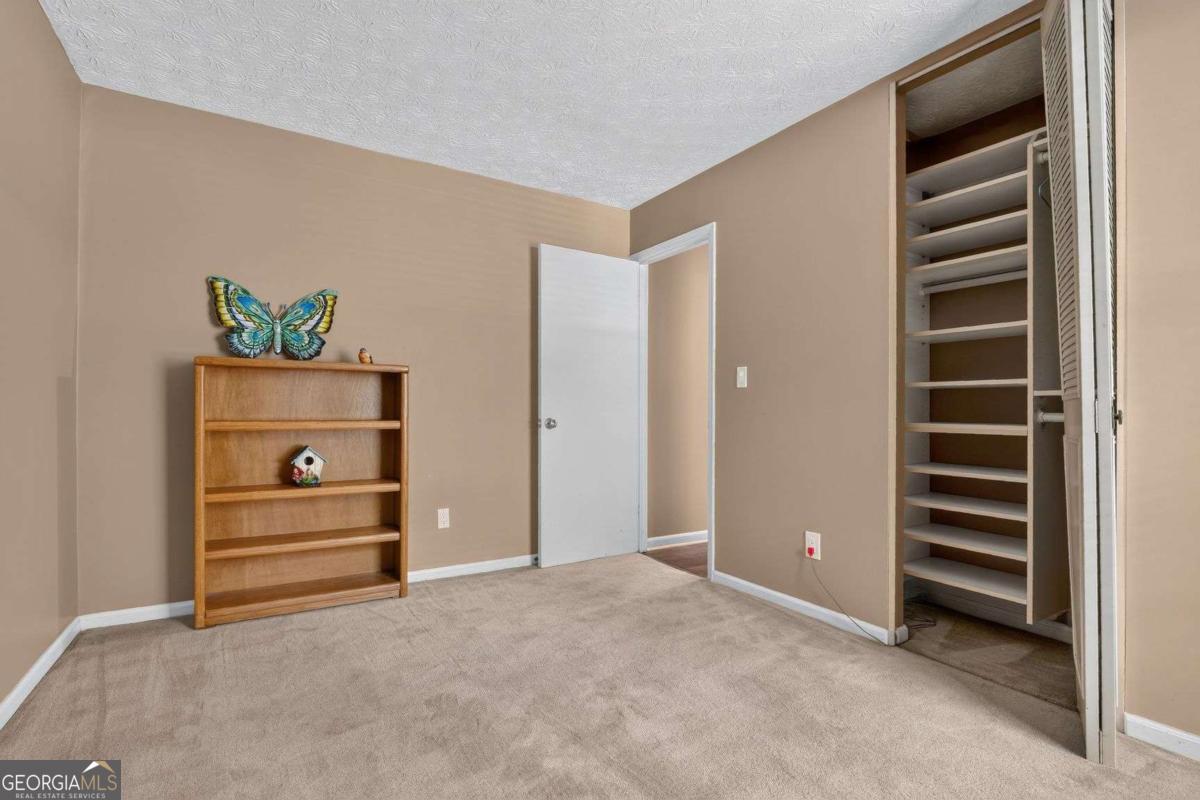 9640 Pine Thicket Way Property Photo 20