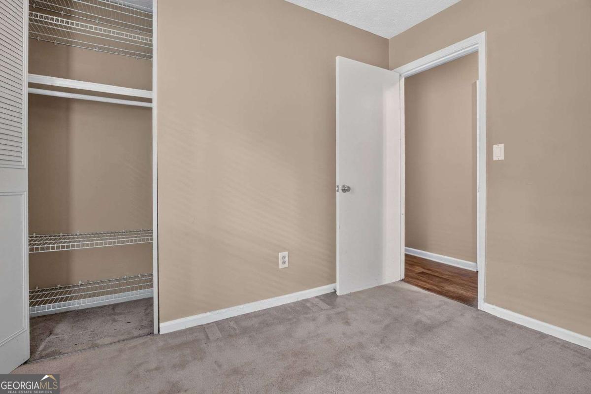 9640 Pine Thicket Way Property Photo 22