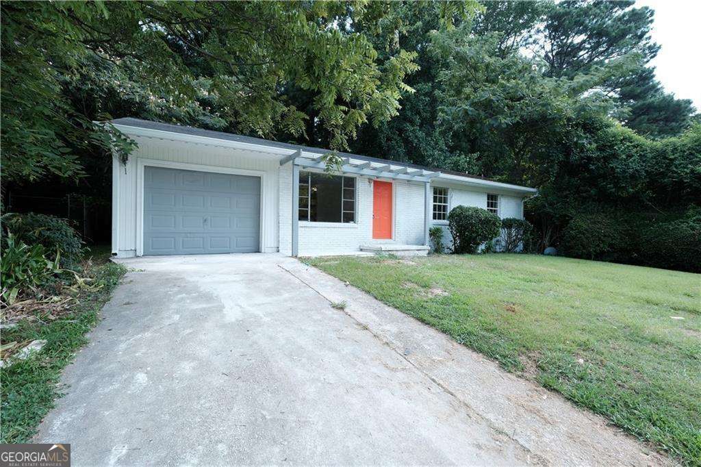 85 Delmoor Drive Nw Property Photo 1