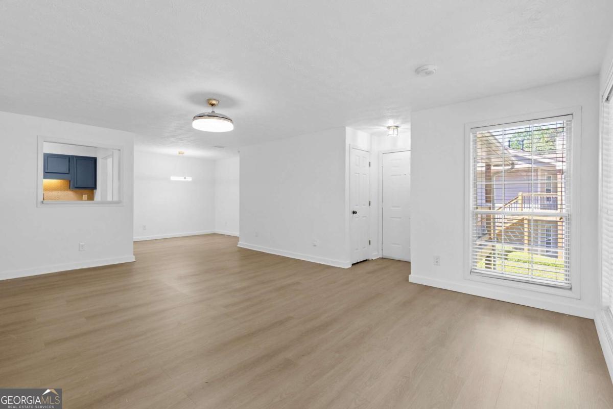 204 Berkeley Woods Drive Property Photo 6