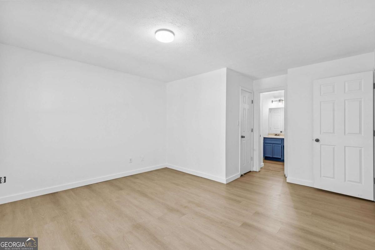 204 Berkeley Woods Drive Property Photo 13