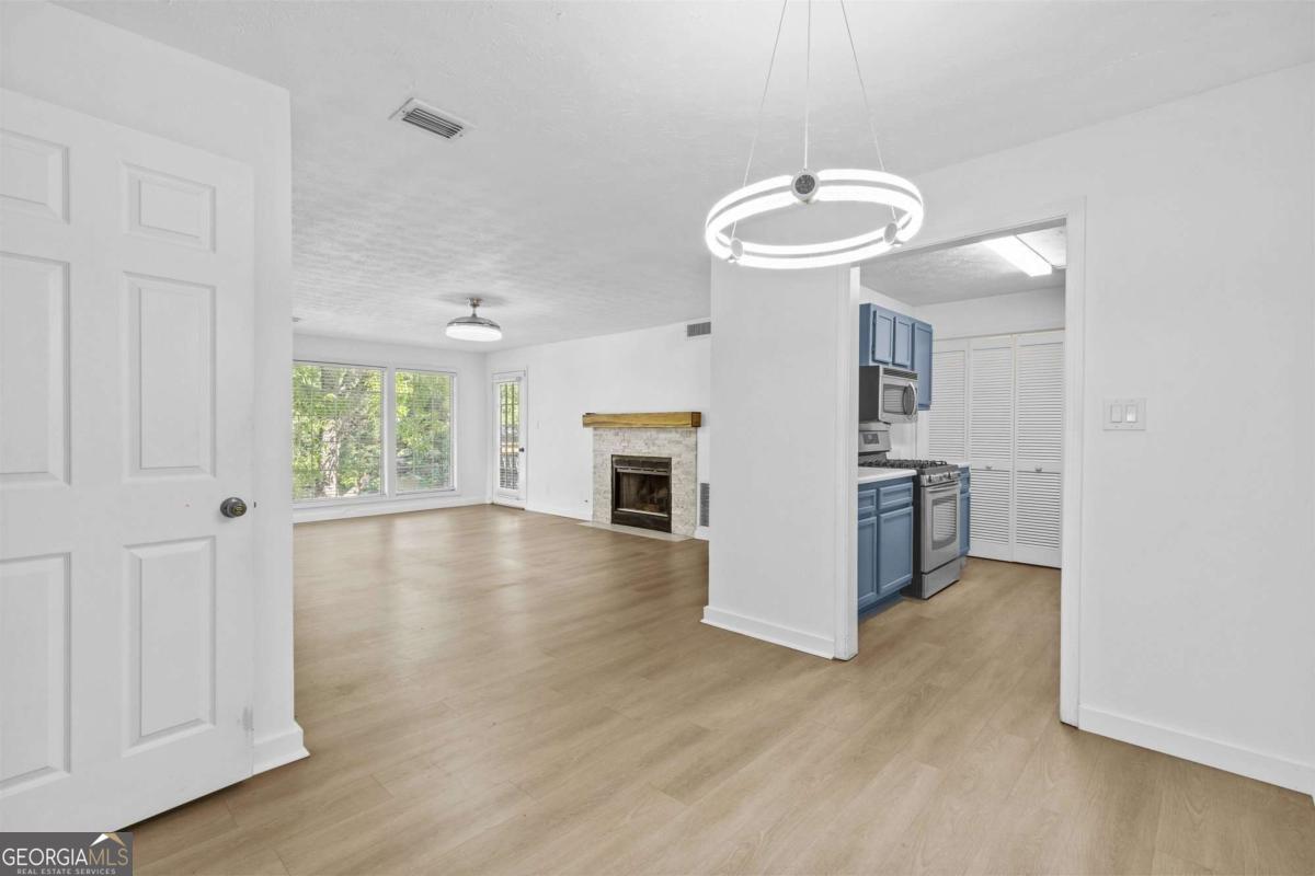 204 Berkeley Woods Drive Property Photo 19