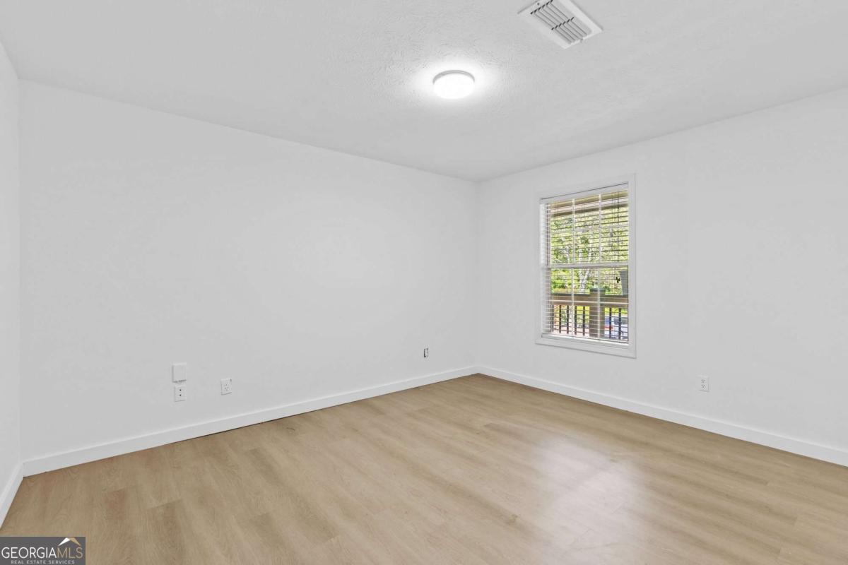 204 Berkeley Woods Drive Property Photo 20