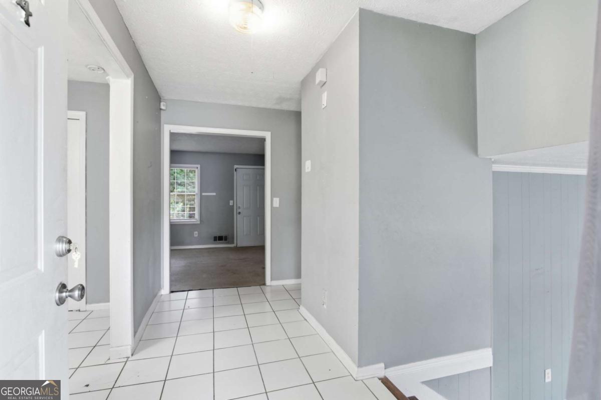 1614 Devon Court Property Photo 5
