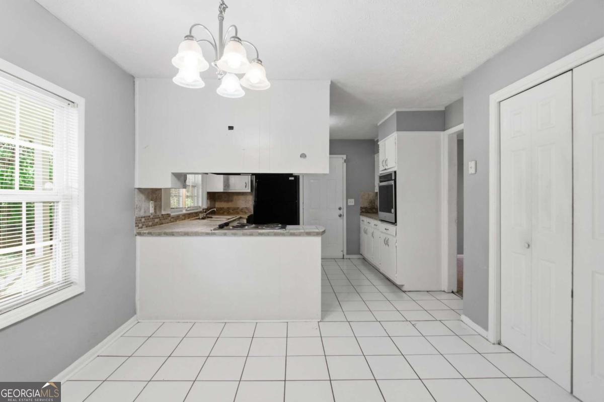1614 Devon Court Property Photo 10