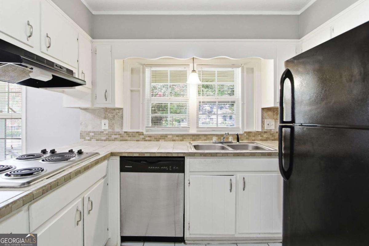 1614 Devon Court Property Photo 13