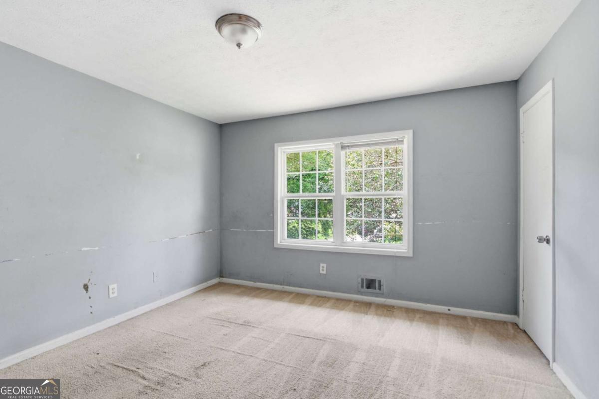 1614 Devon Court Property Photo 16