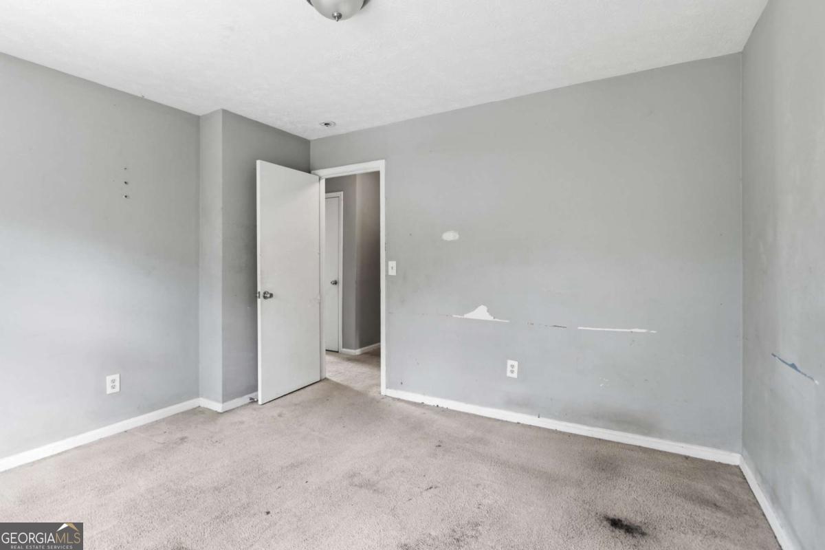 1614 Devon Court Property Photo 17