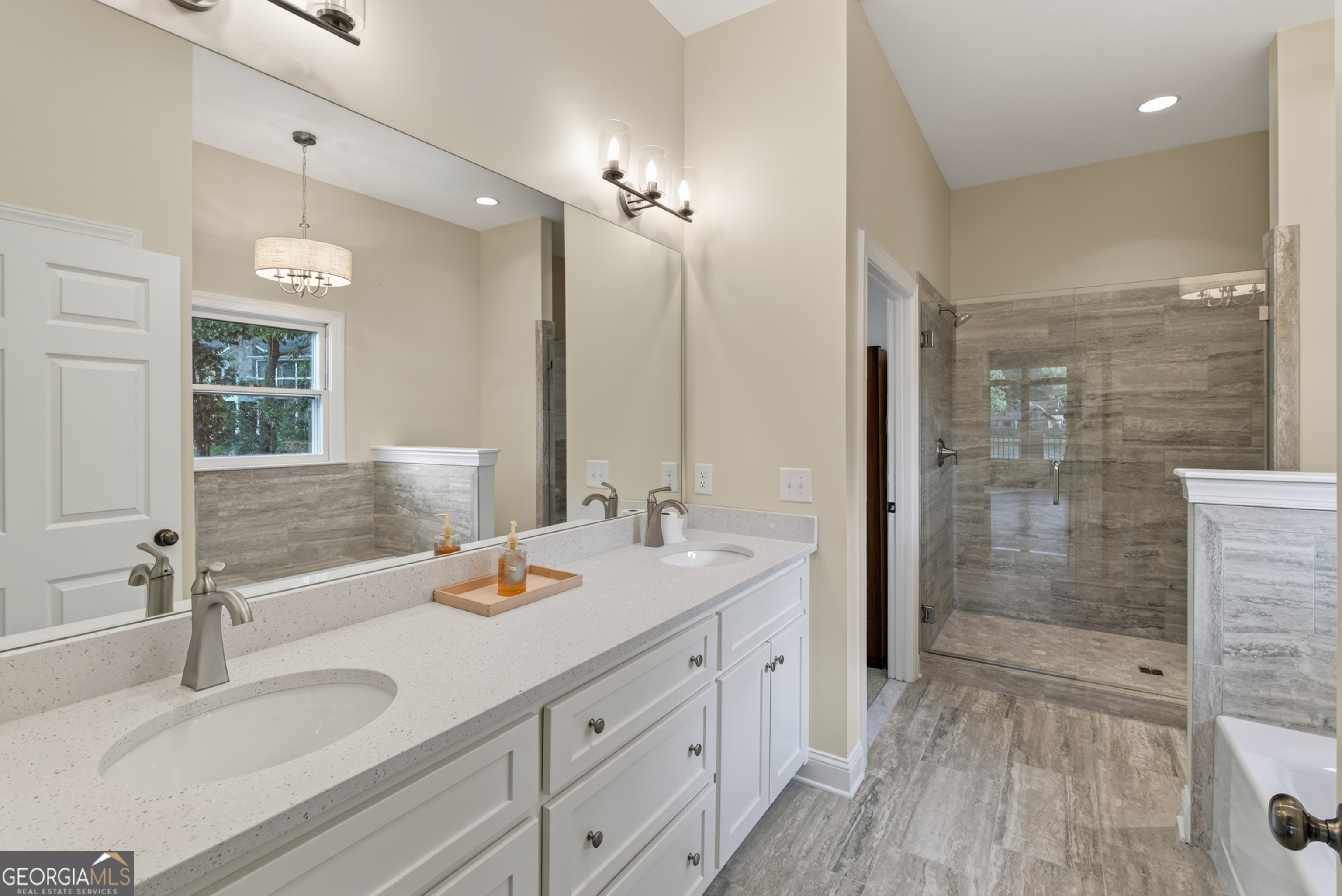 2381 Lee Place Property Photo 49