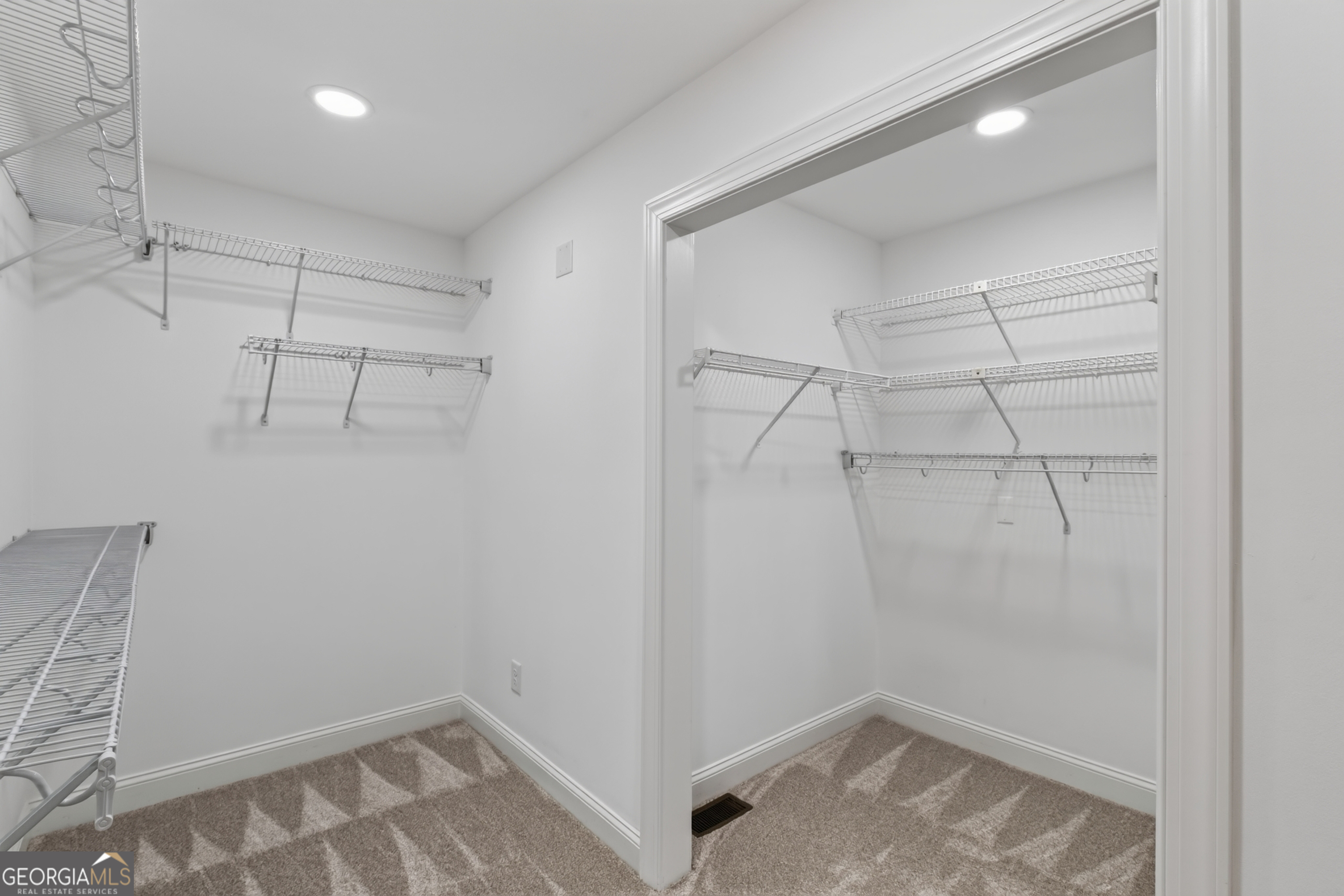 2381 Lee Place Property Photo 54