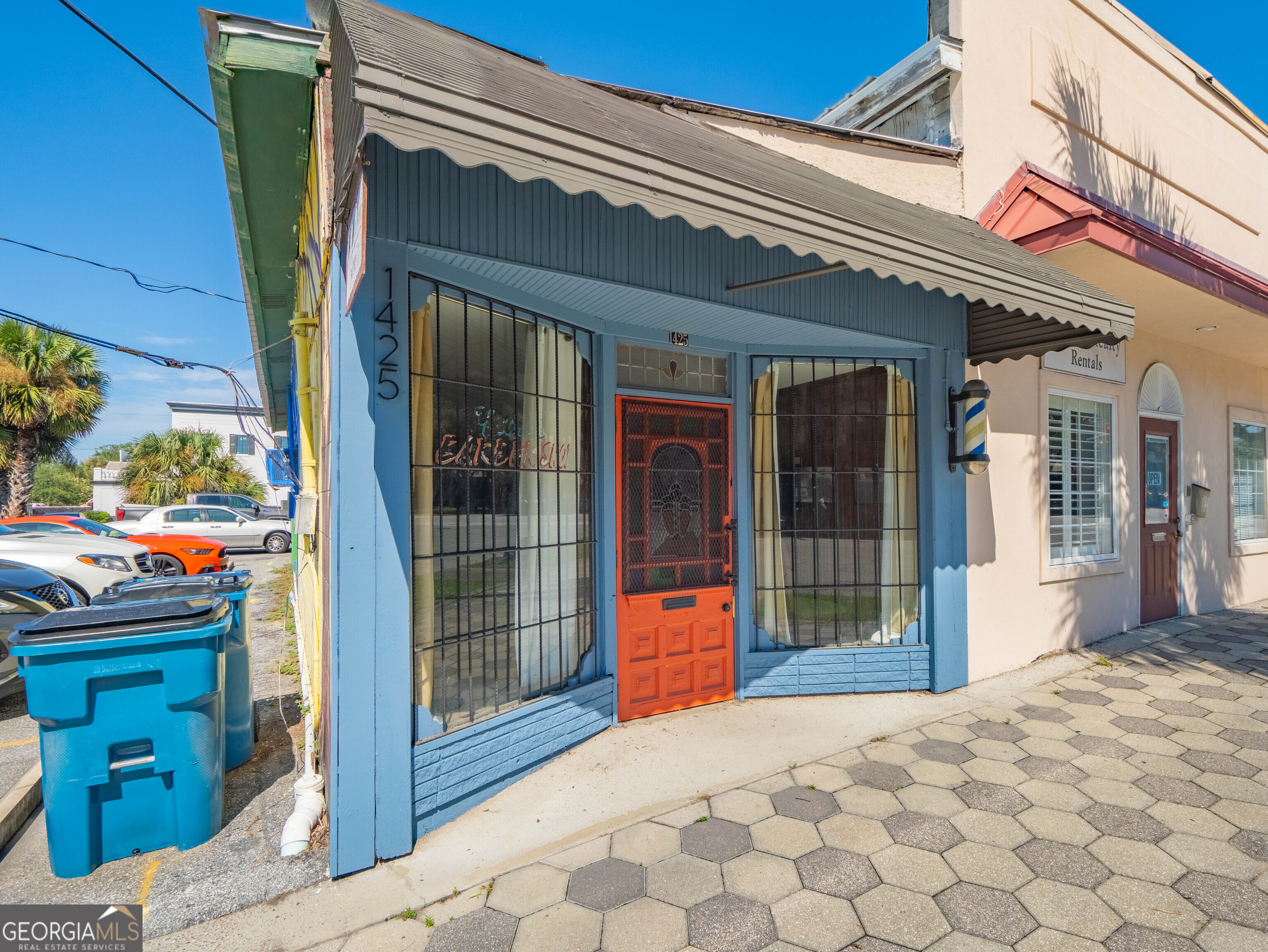 1425 Union Street Property Photo 5