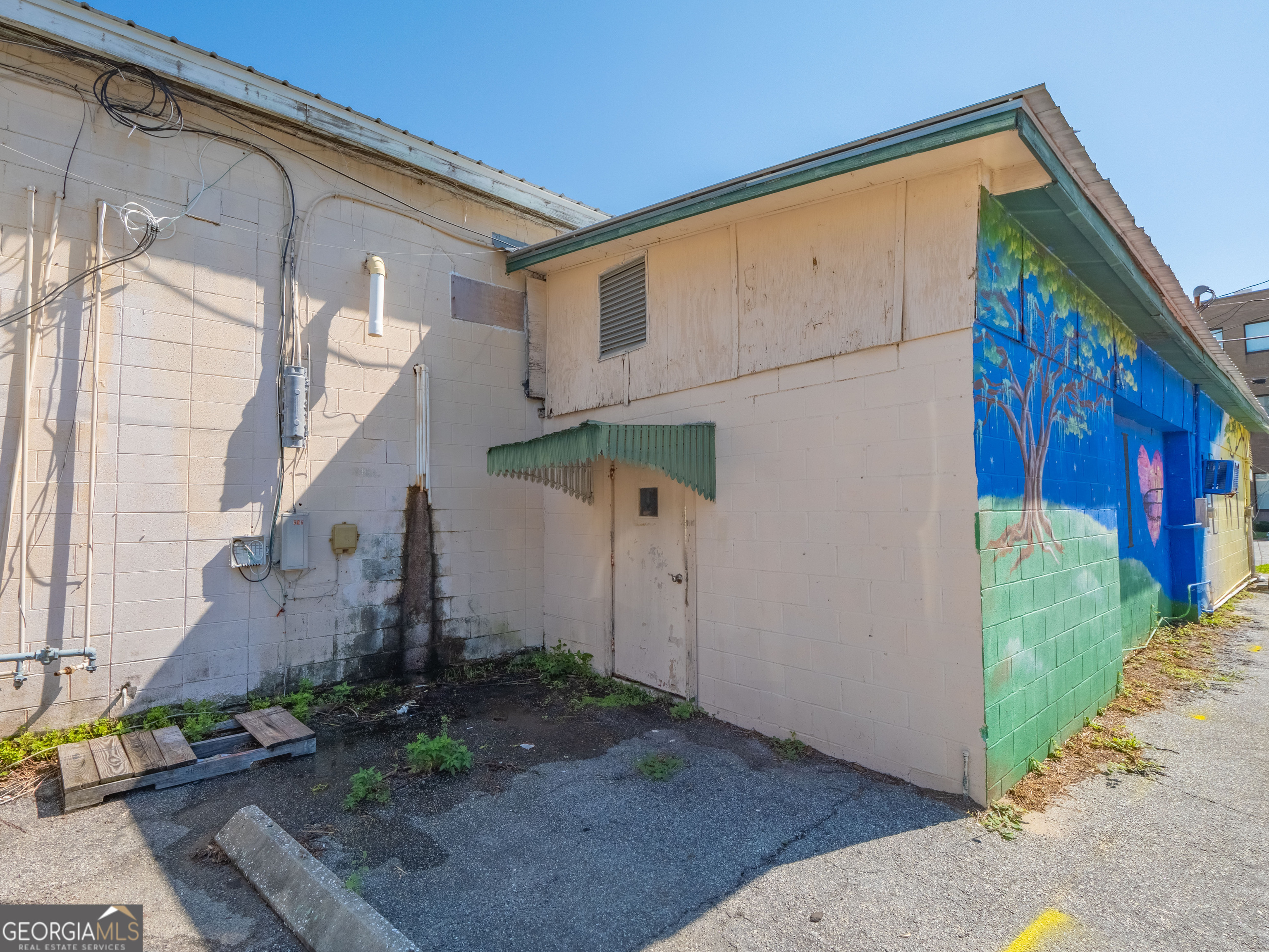 1425 Union Street Property Photo 8