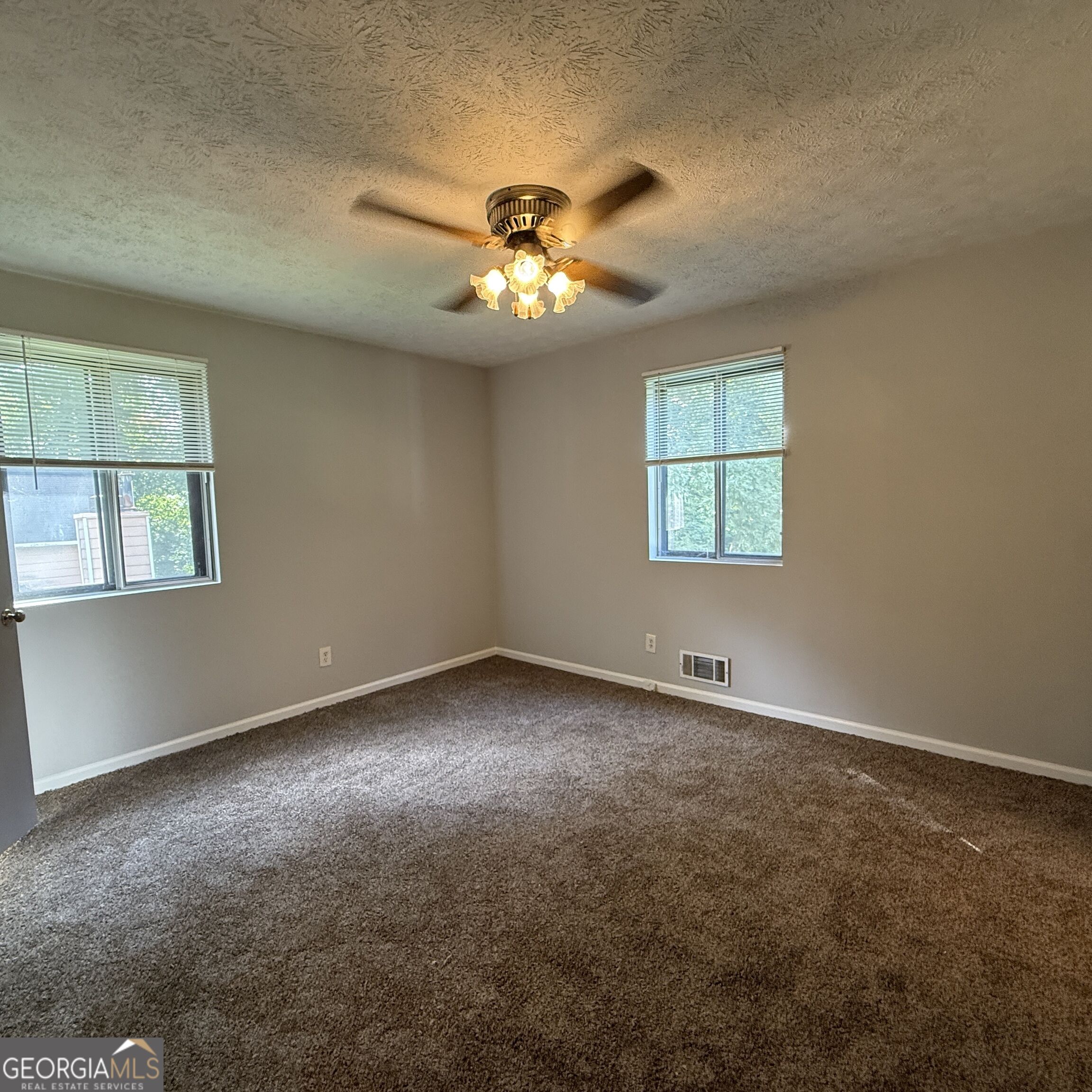 4101 Springlake Circle Property Photo 4