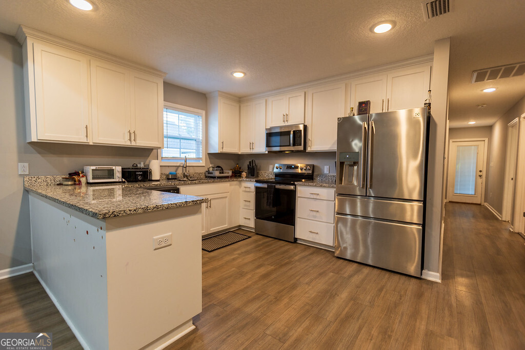 1803 Northside Drive Property Photo 16