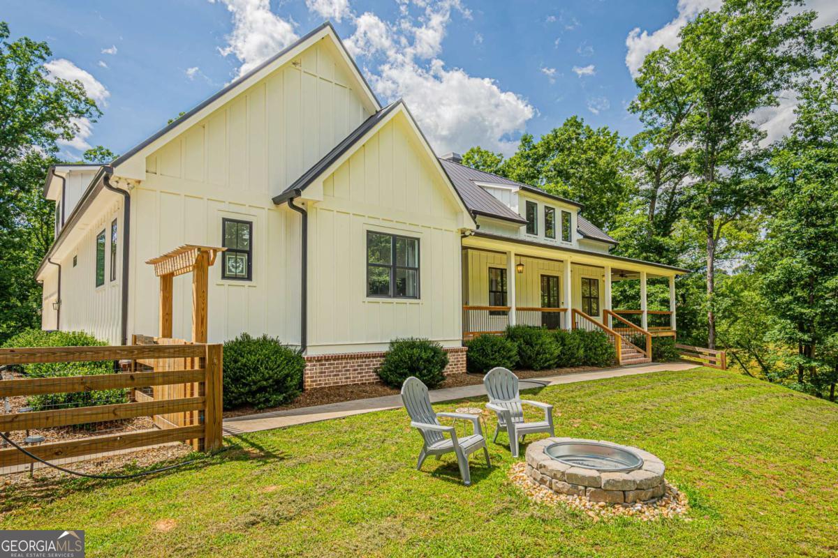 2051 Clay Creek Falls Road Property Photo 1