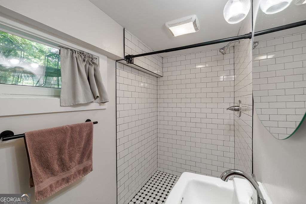 1686 S Milledge Avenue Property Photo 24