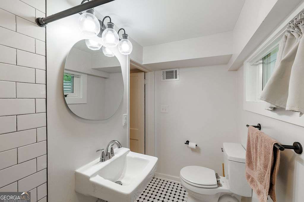 1686 S Milledge Avenue Property Photo 25