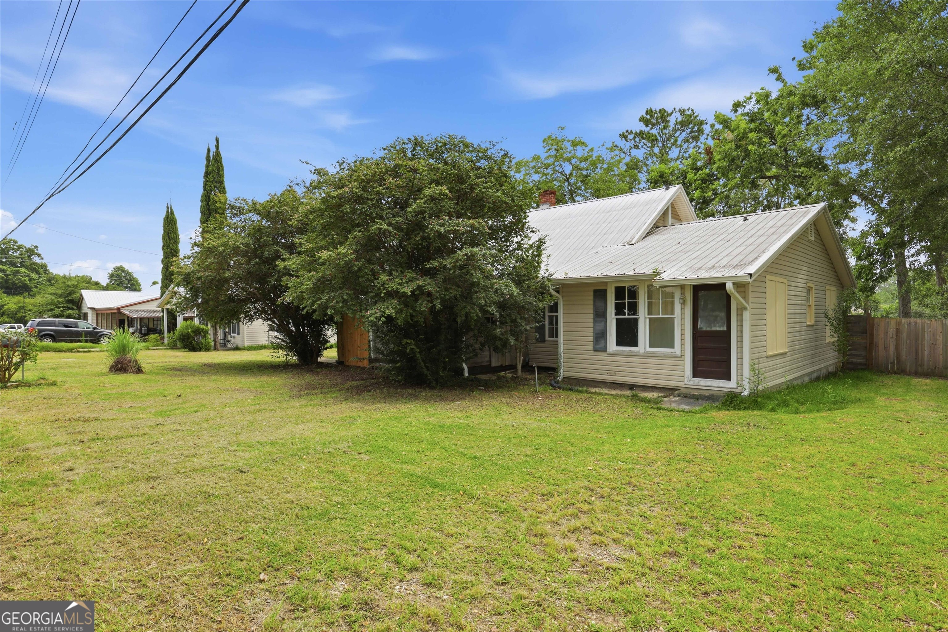 110 Houston Street Property Photo 2