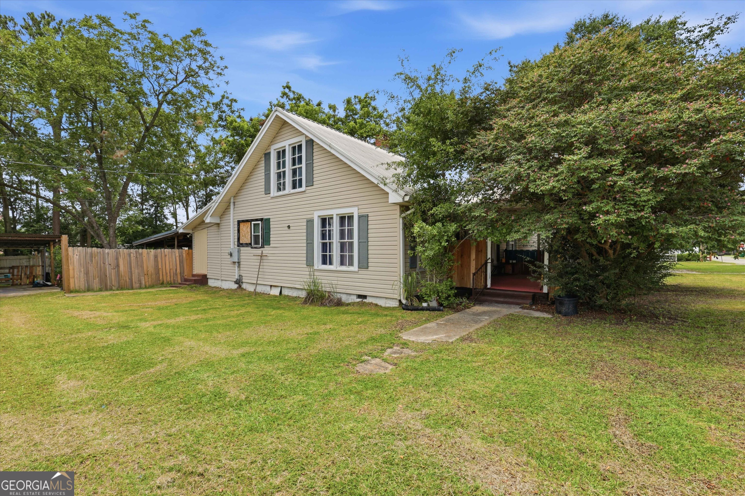 110 Houston Street Property Photo 3