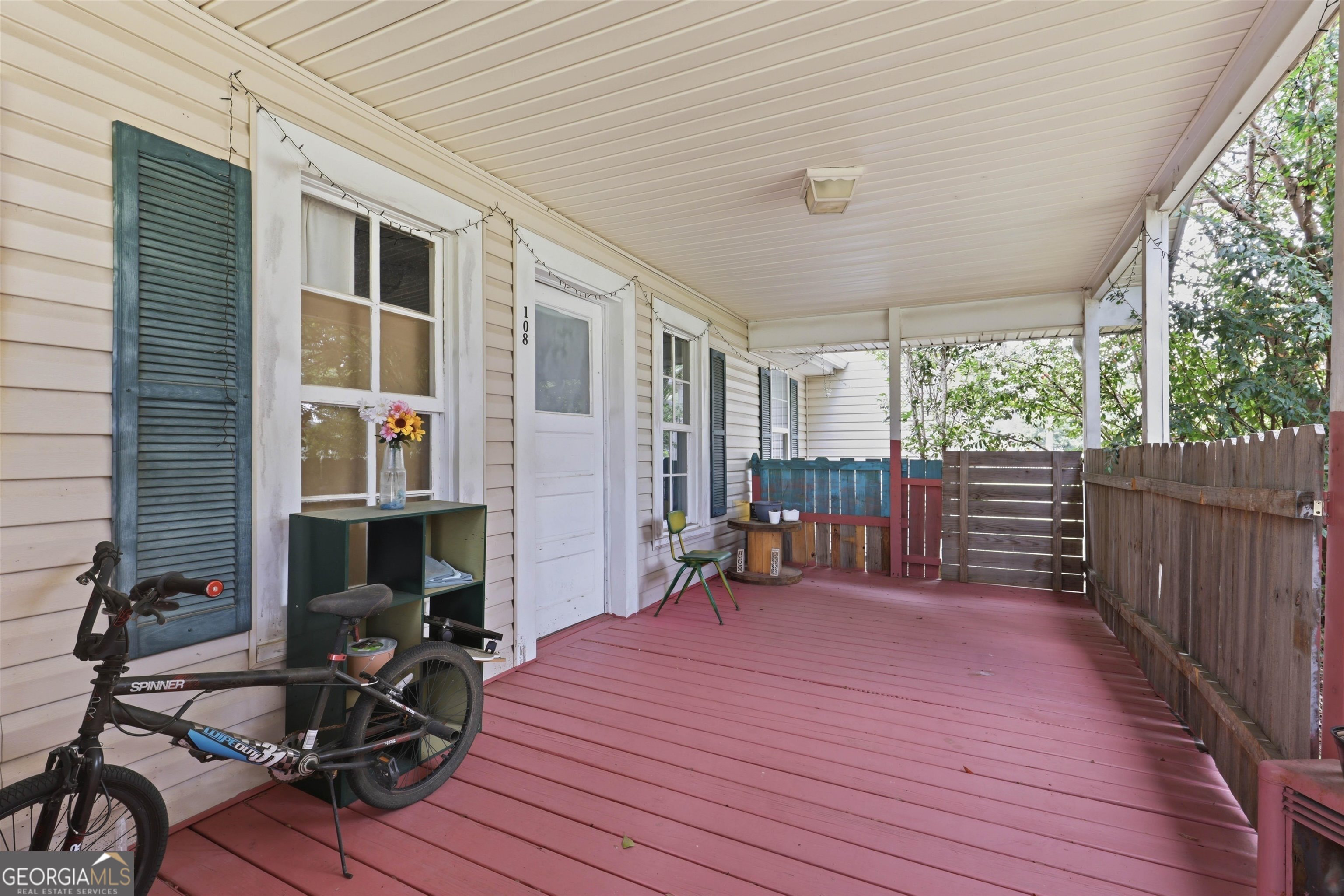 110 Houston Street Property Photo 4