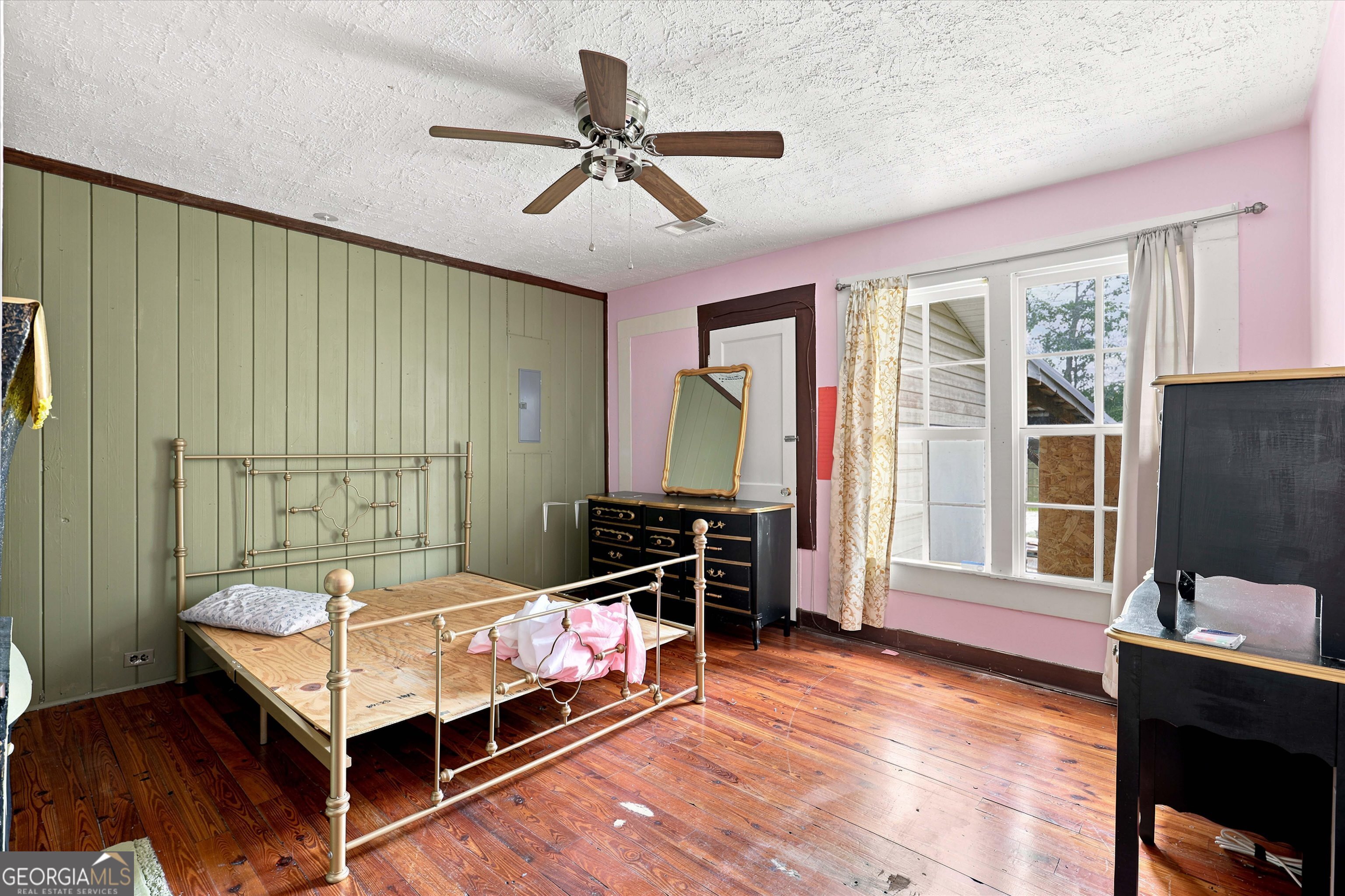 110 Houston Street Property Photo 14