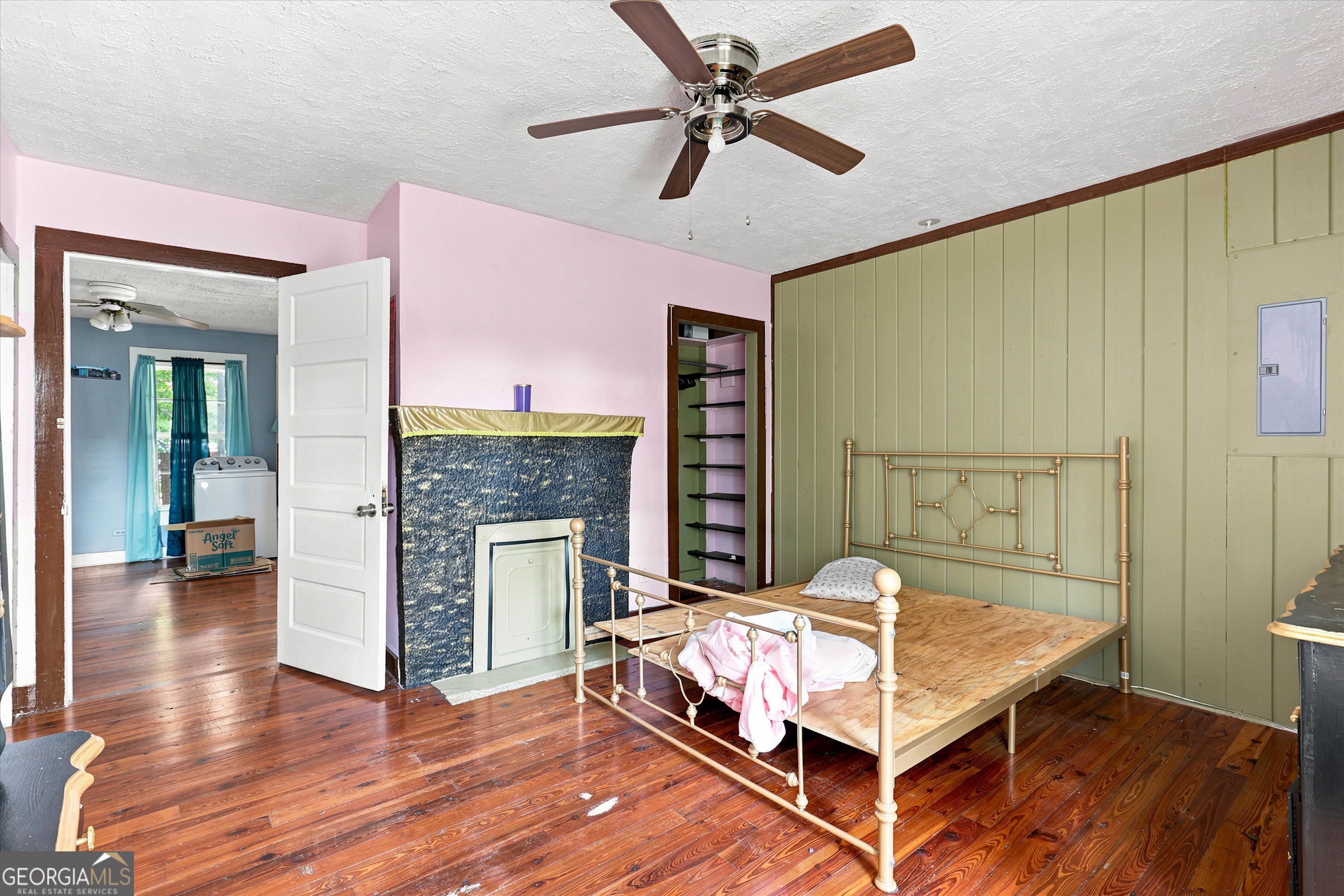 110 Houston Street Property Photo 15
