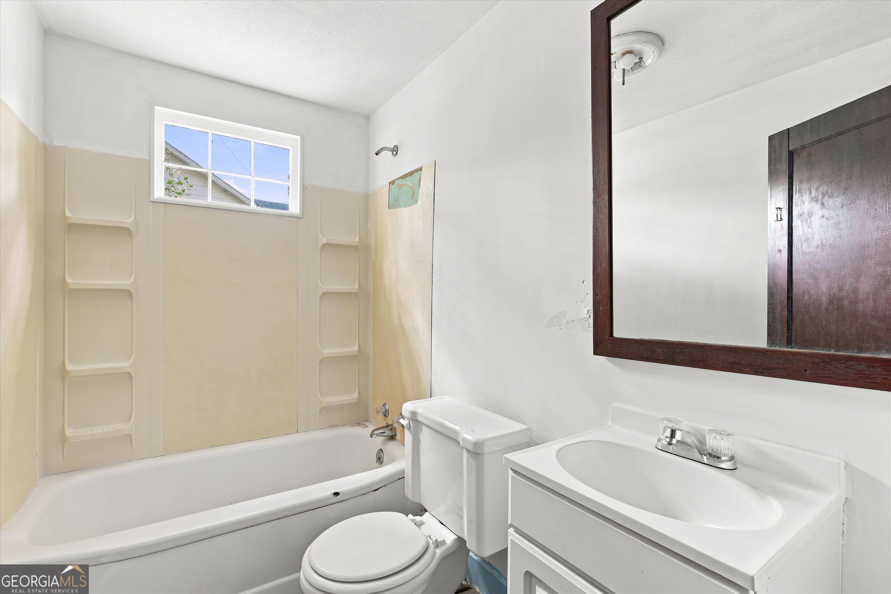 110 Houston Street Property Photo 19