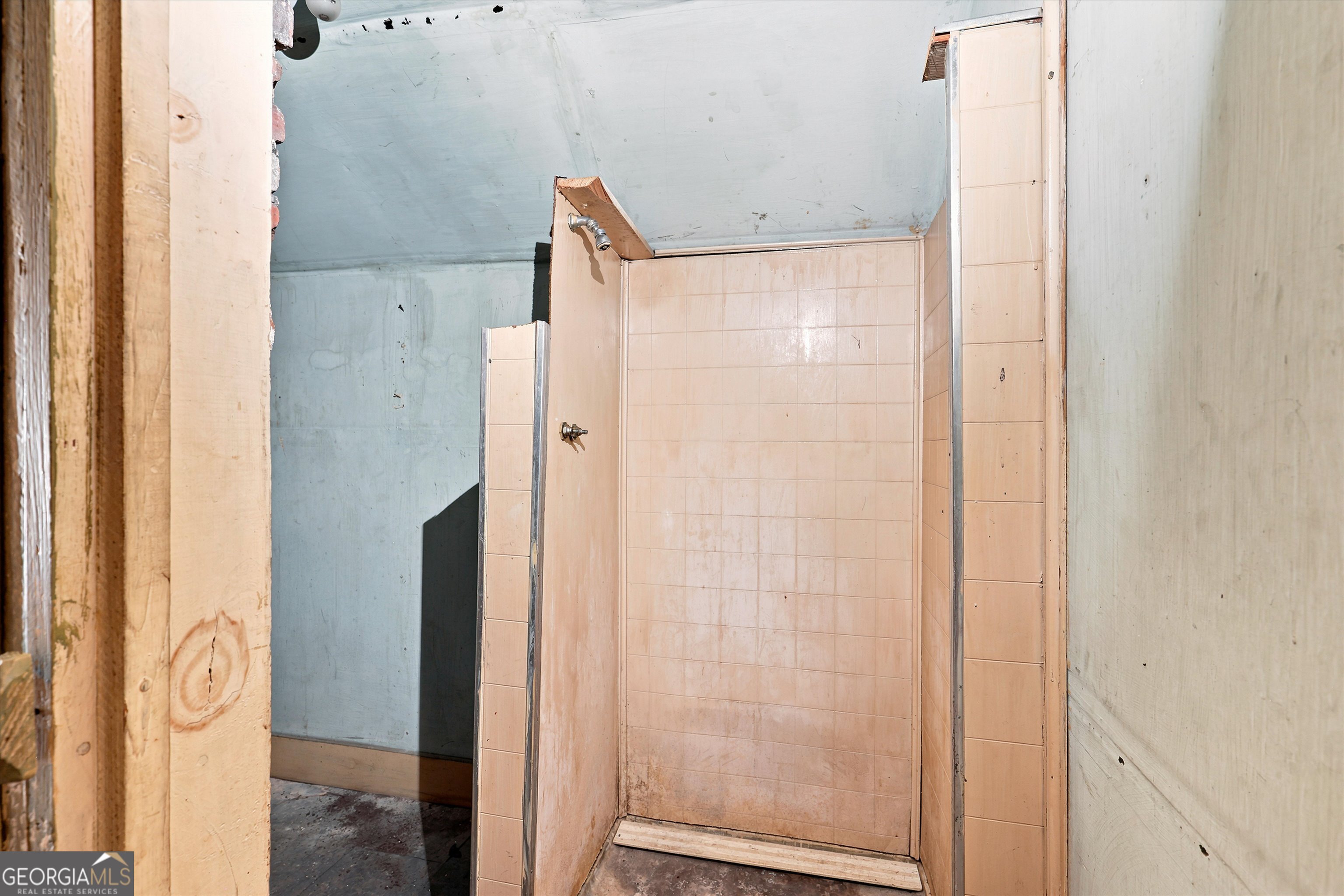 110 Houston Street Property Photo 26