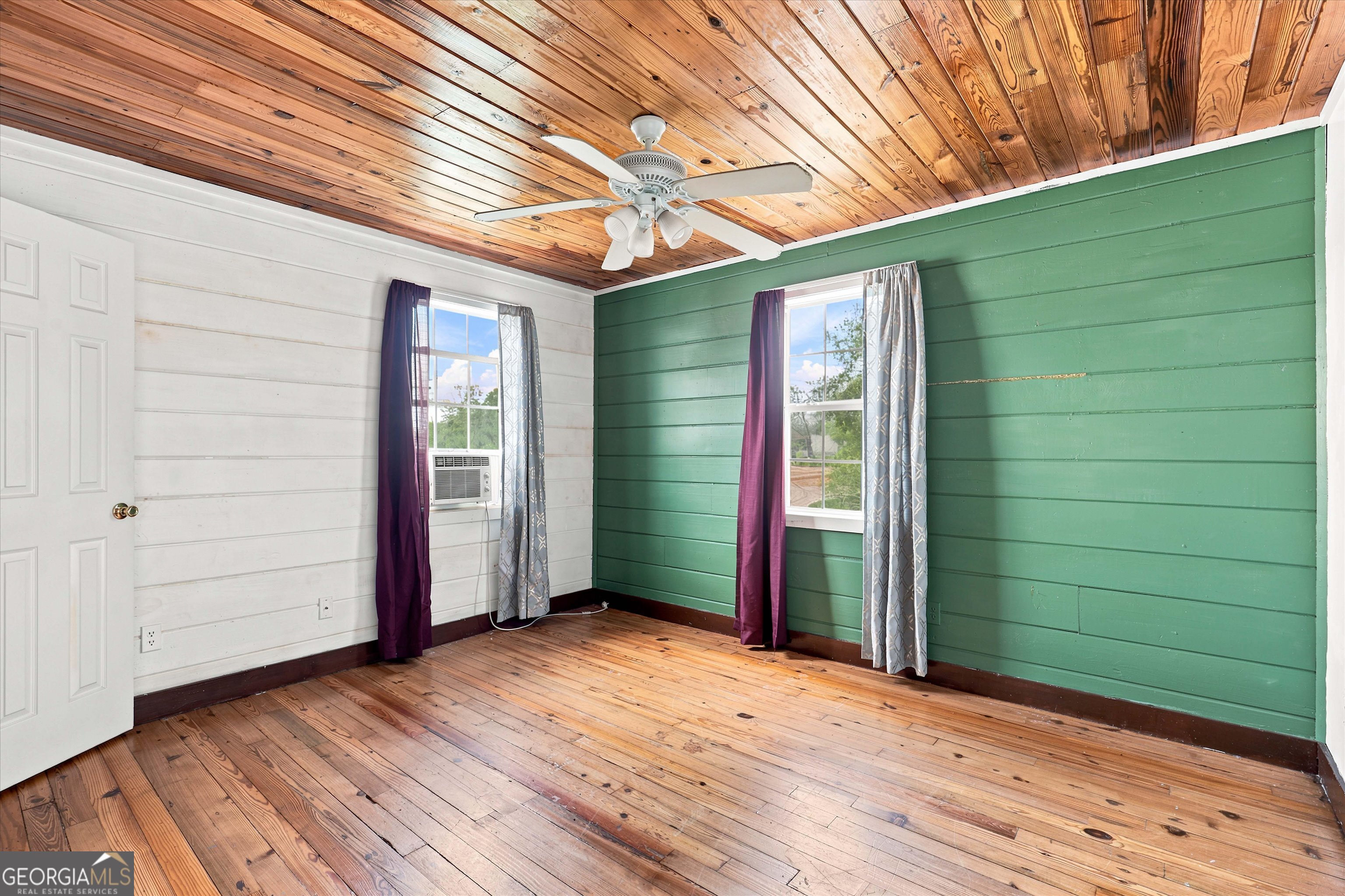 110 Houston Street Property Photo 37