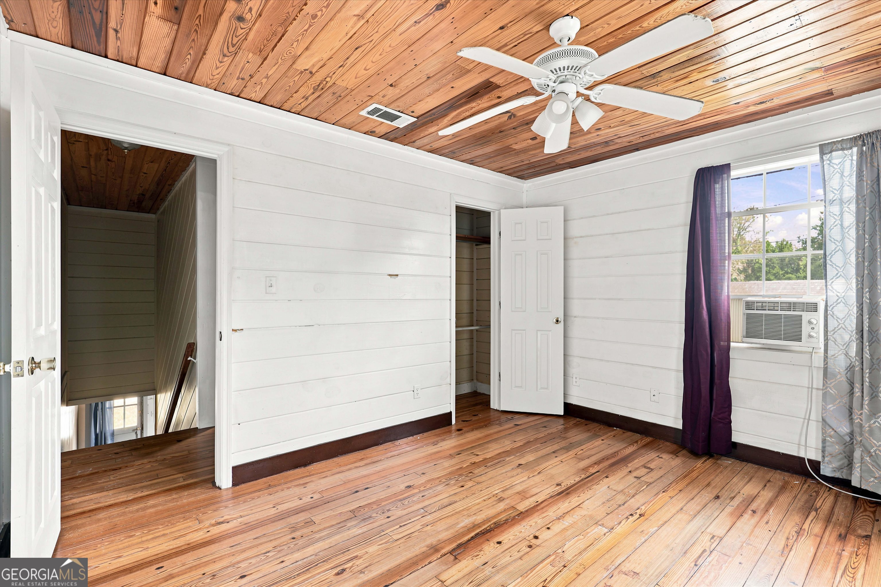 110 Houston Street Property Photo 38