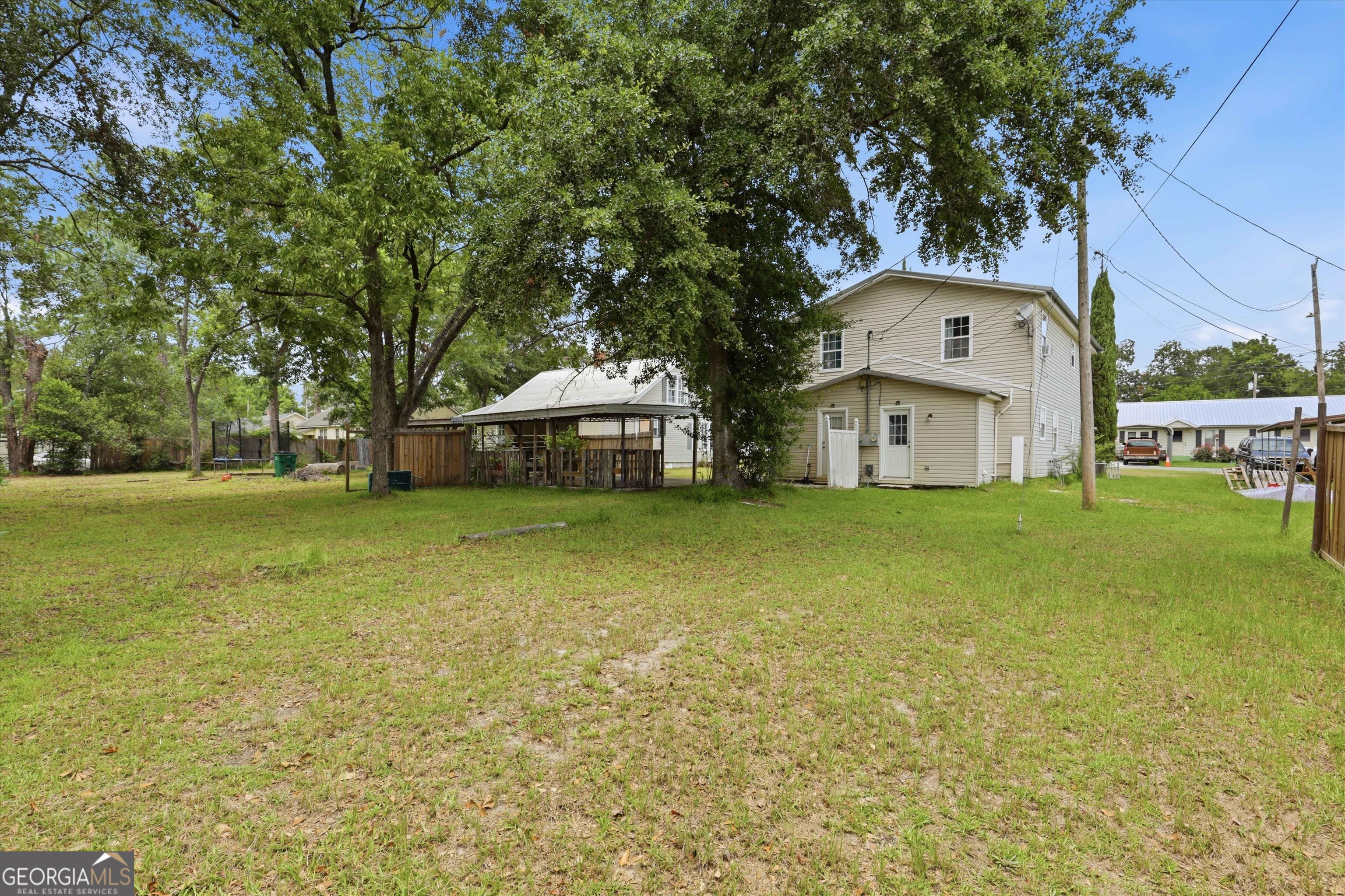 110 Houston Street Property Photo 46