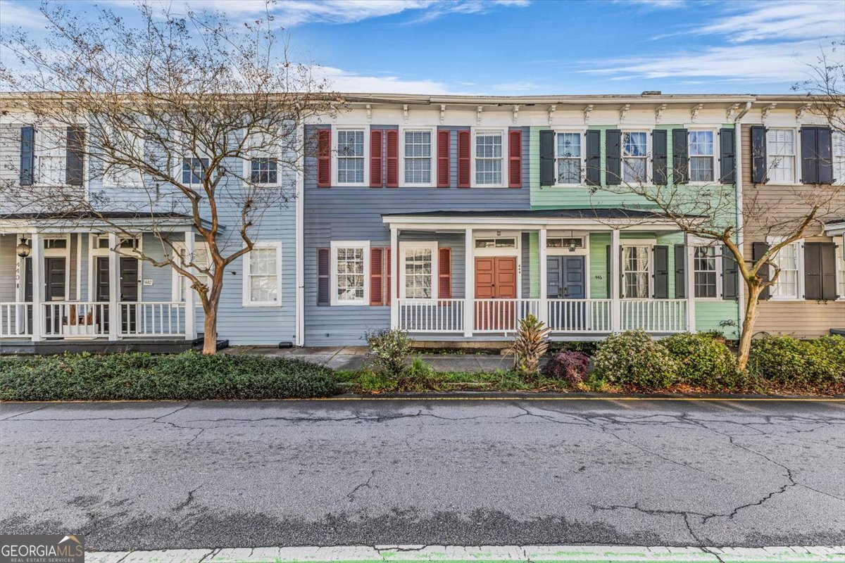 444 Price Street Property Photo 1