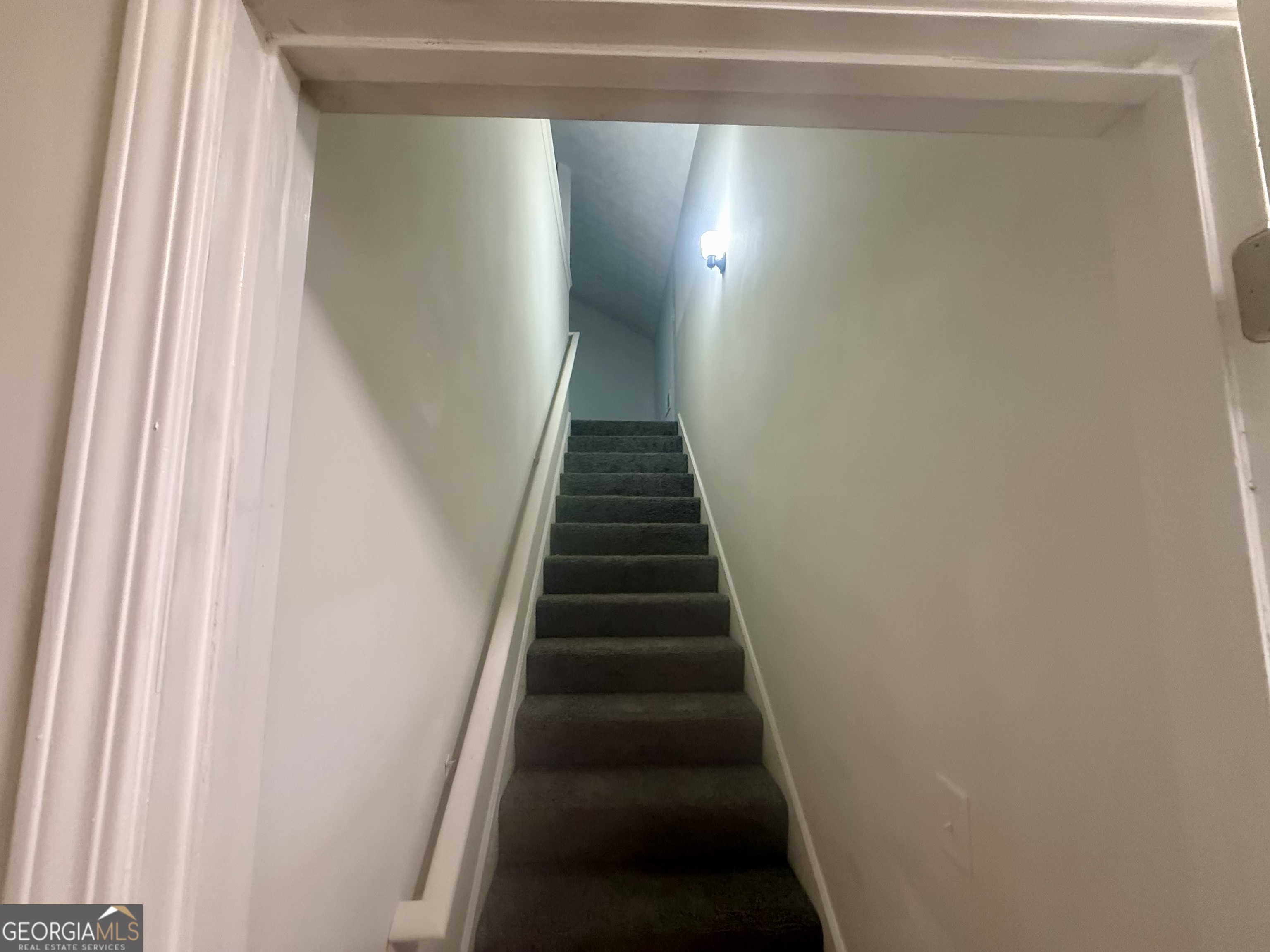 100 Chestnut Drive Property Photo 6