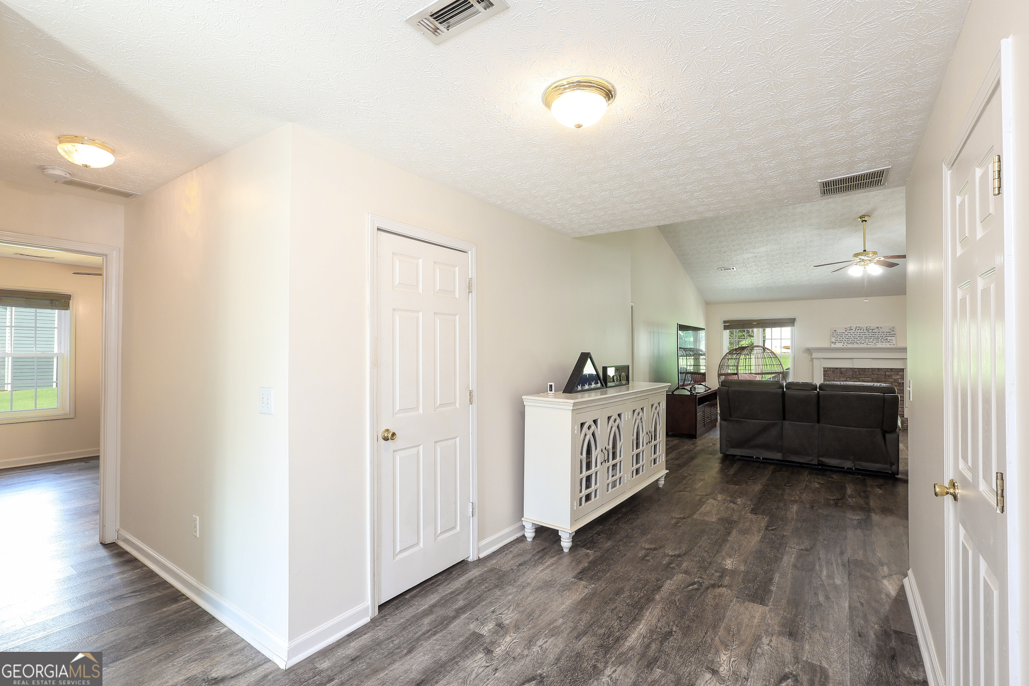 1319 Idlewood Court Property Photo 7