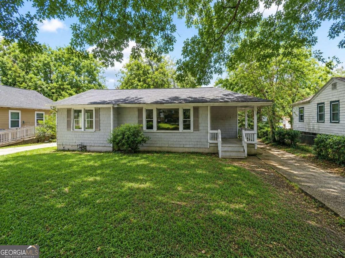 2235 Burroughs Avenue SE Property Photo 1