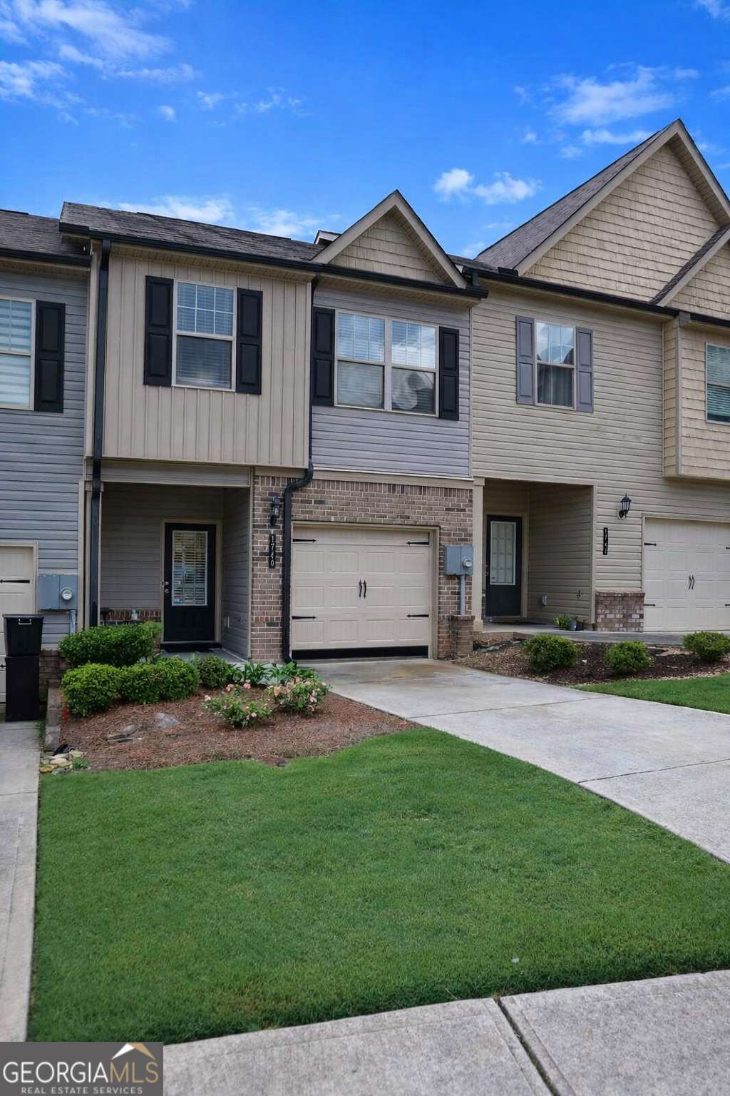 1740 Snapping Court Property Photo 2