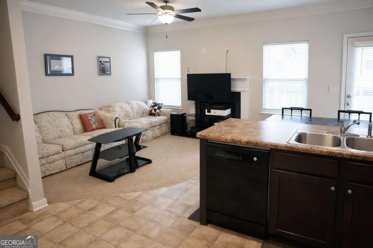 1740 Snapping Court Property Photo 5