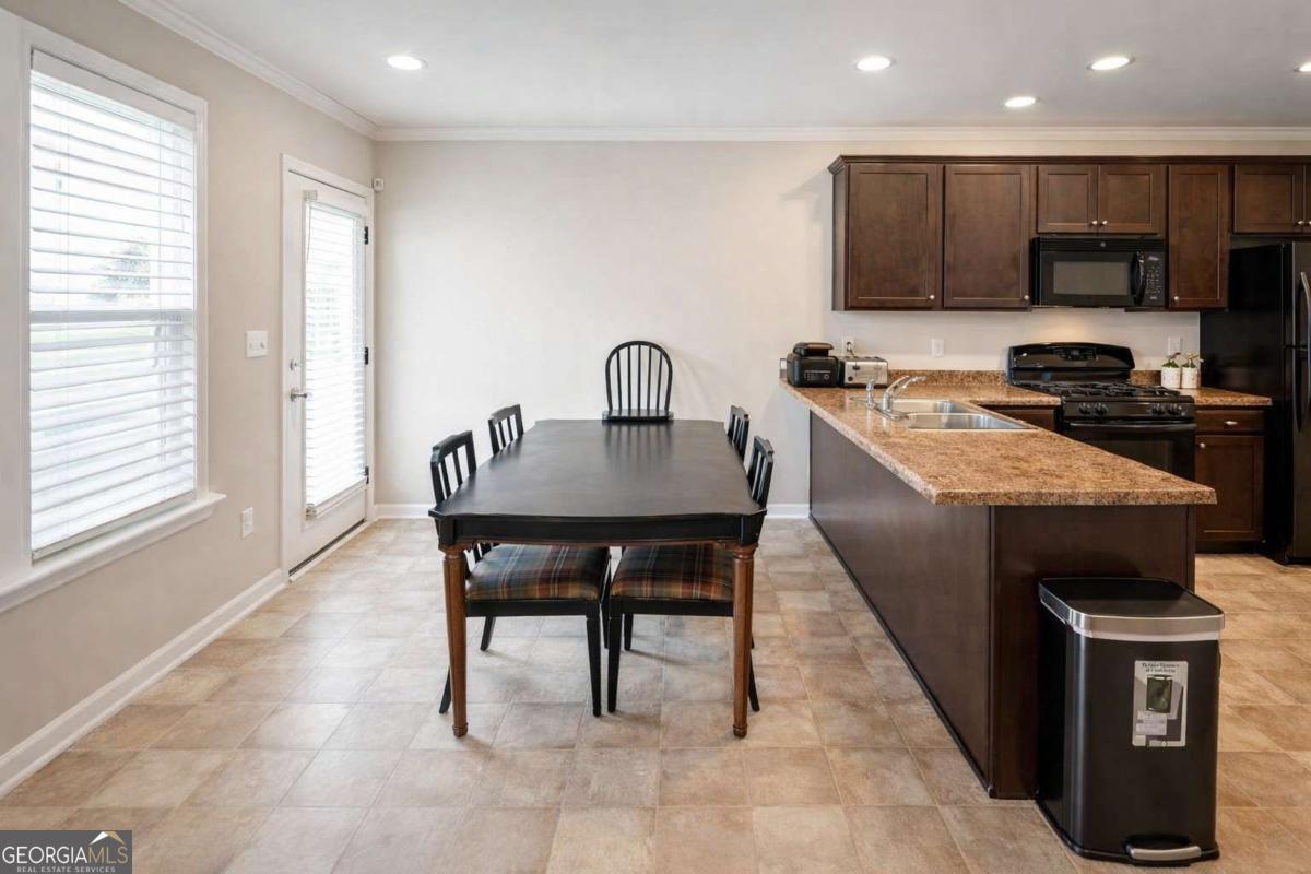 1740 Snapping Court Property Photo 6