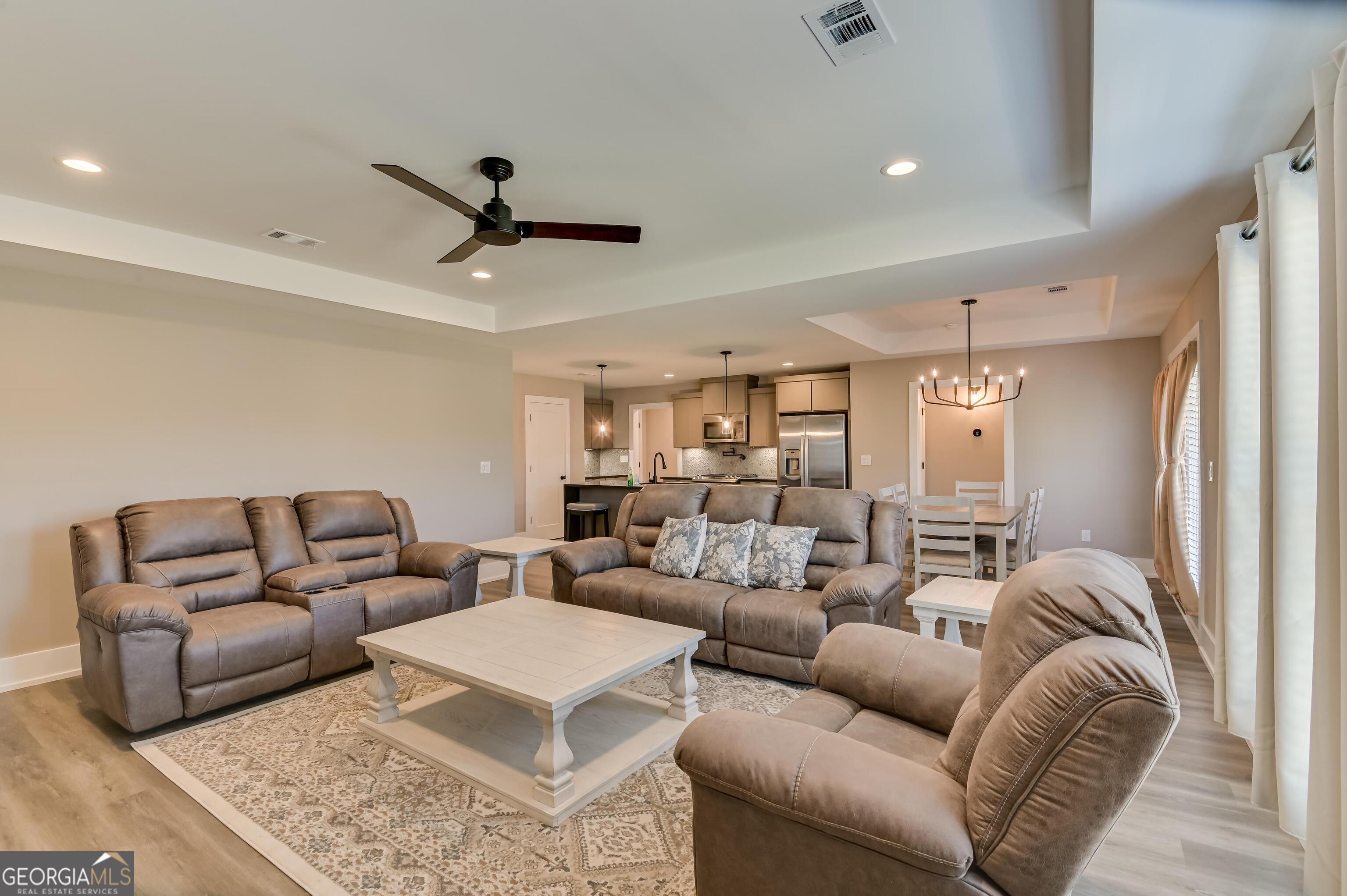 2382 Bundoran Drive Property Photo 2