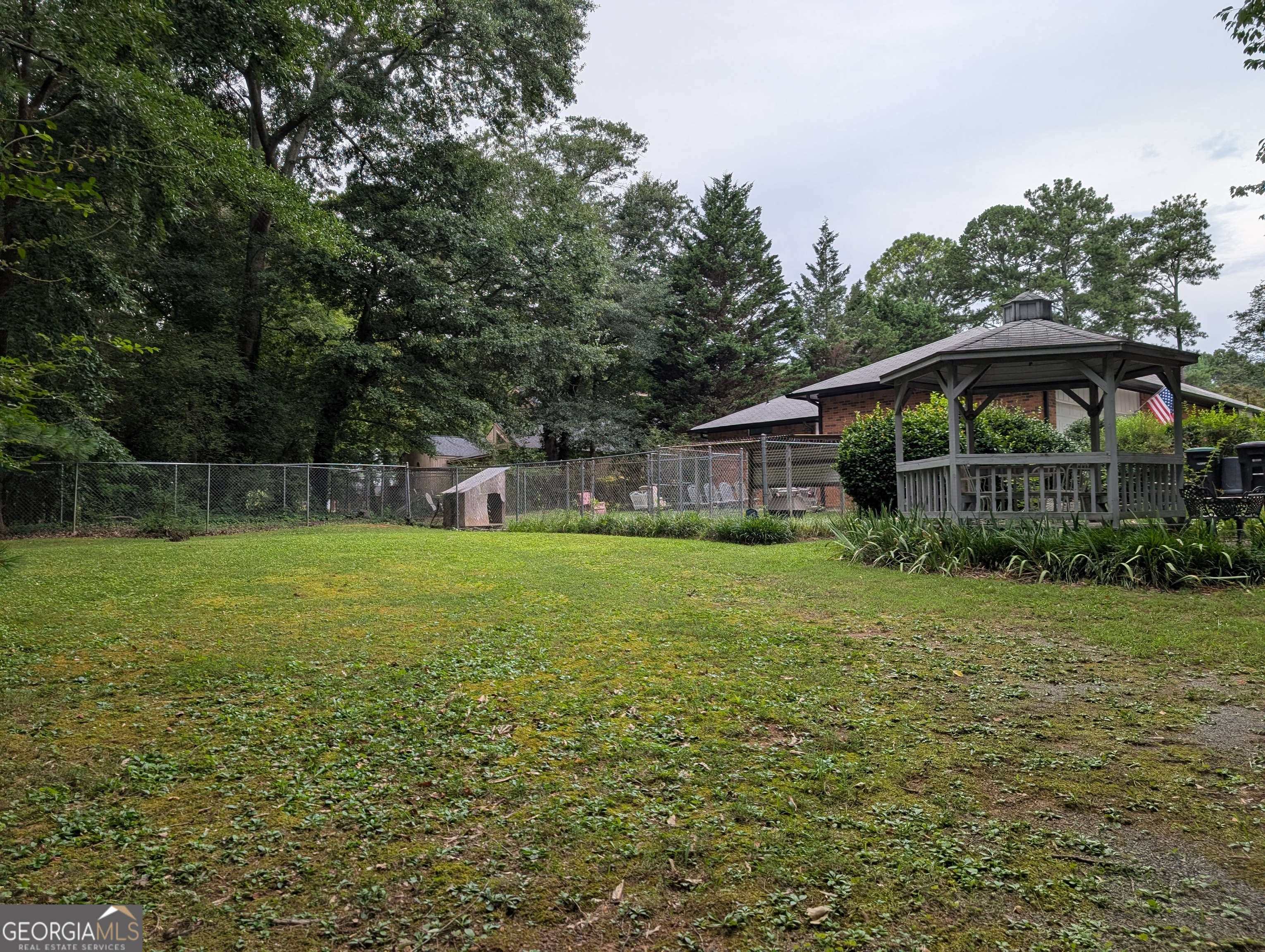 402 Pheasant Run Se Property Photo 4