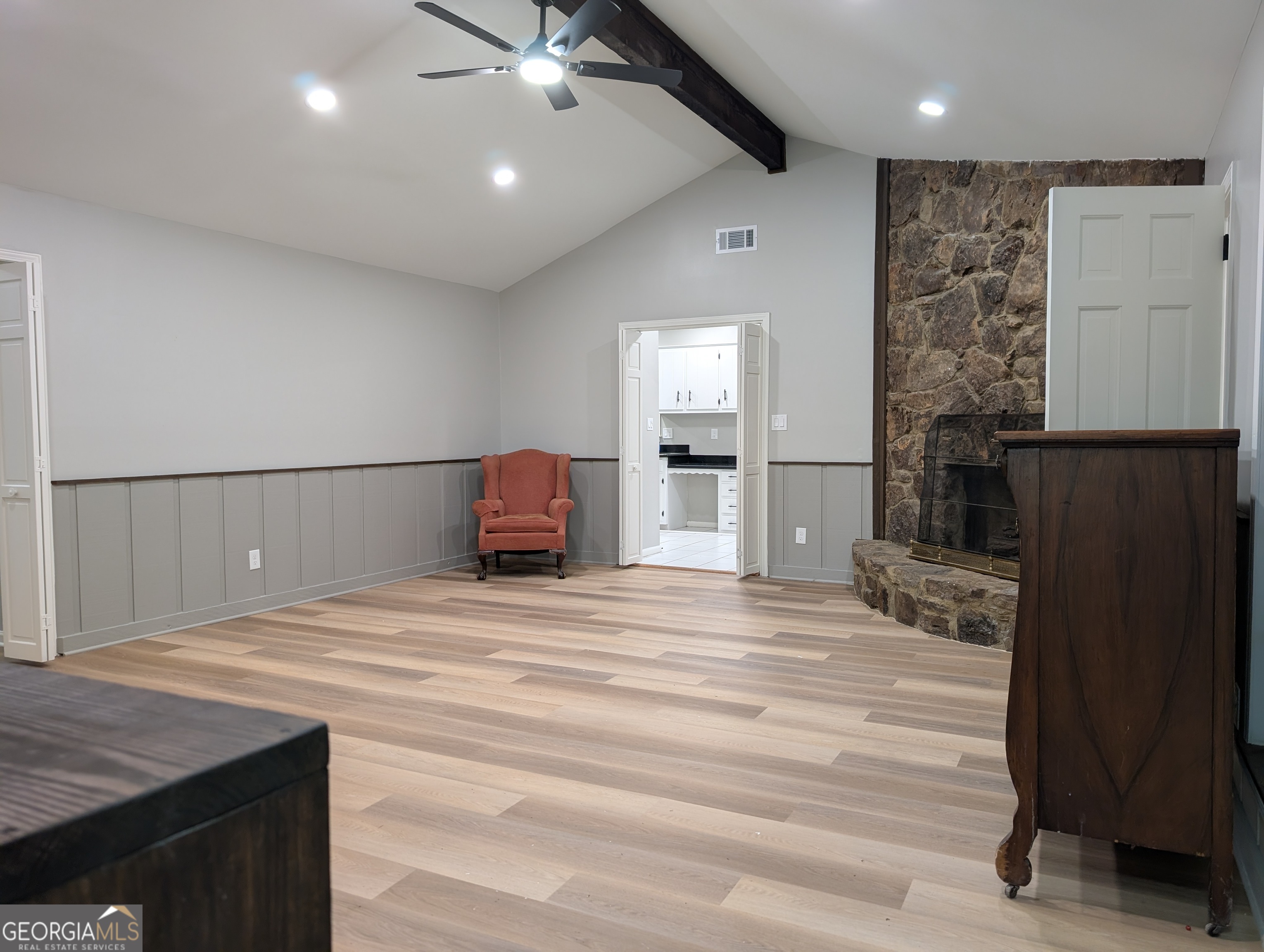 402 Pheasant Run Se Property Photo 11