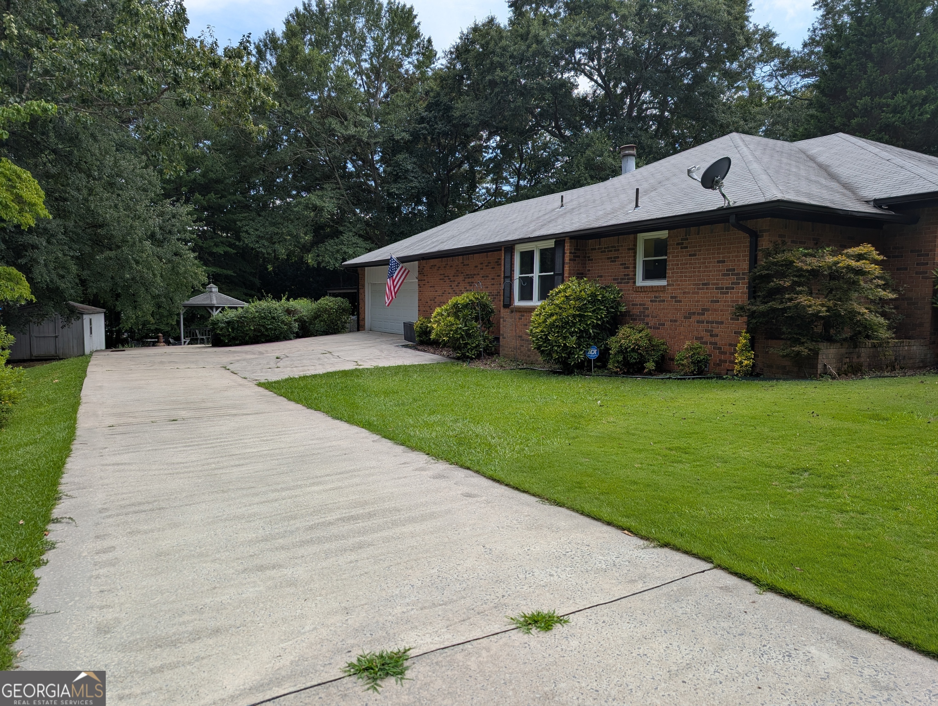 402 Pheasant Run Se Property Photo 66