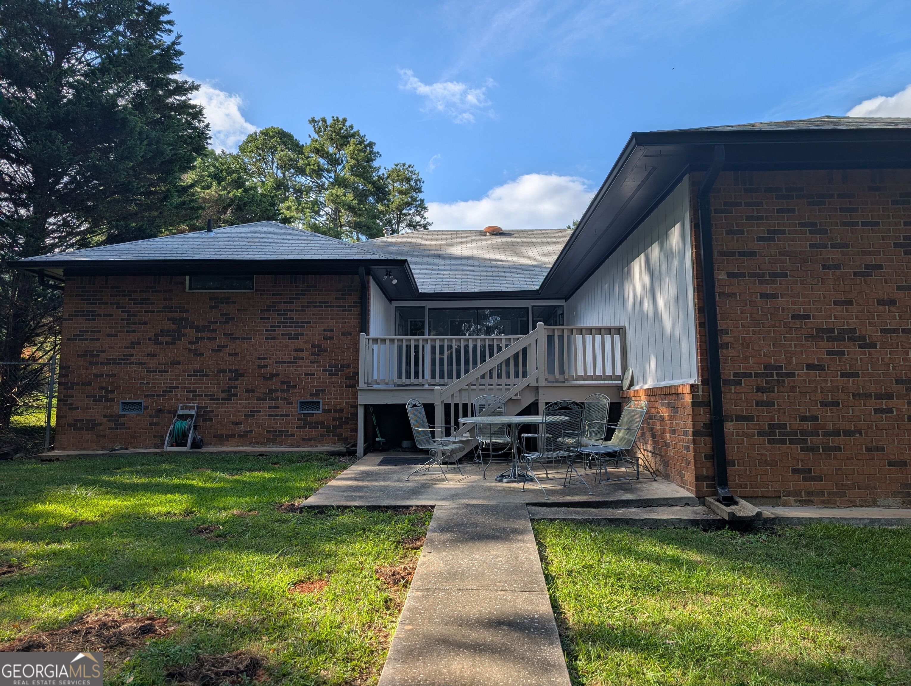 402 Pheasant Run Se Property Photo 72