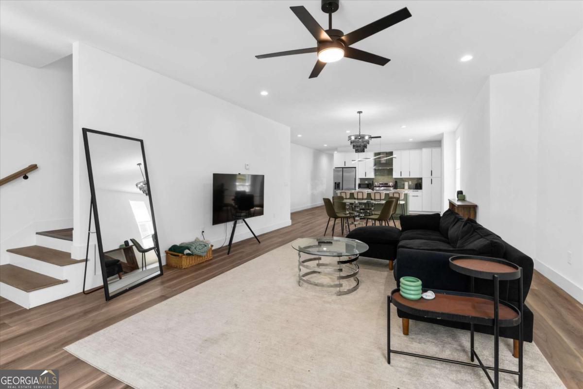 598 Formwalt Street Sw # B Property Photo 8